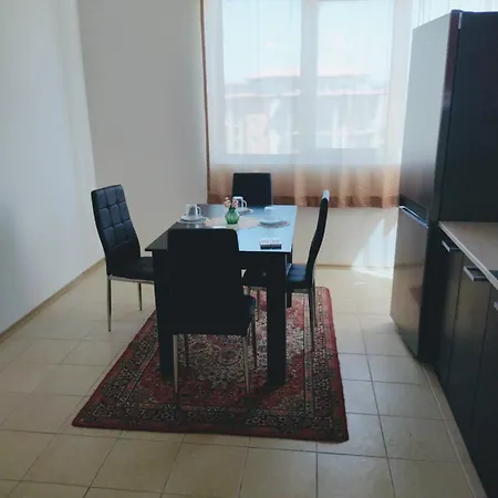 ред хаус Apartamento *