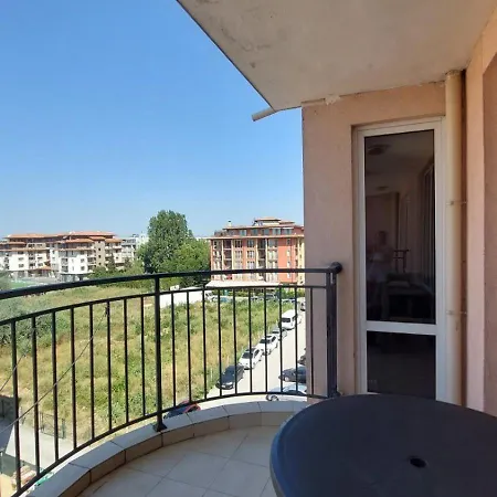 Apartament ред хаус Sunny Beach