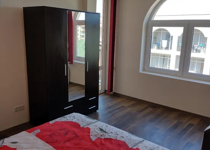 ред хаус * Sunny Beach