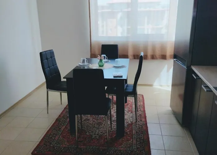 ред хаус Apartment *